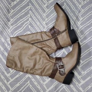 NWOT Buckle Faux leather boots with studs and buckles Pink & Pepper riding boots